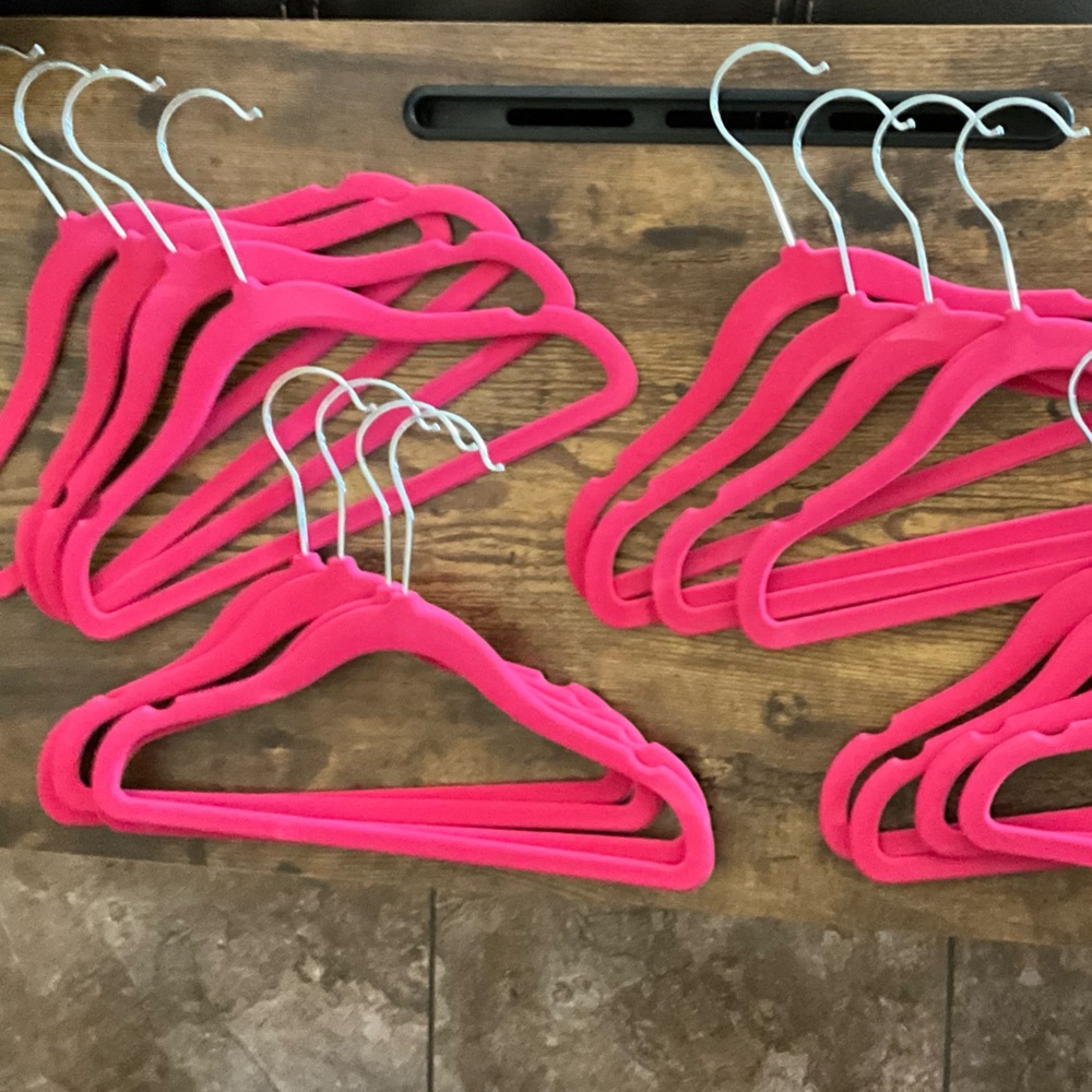 16 Pink Velvet Hangers for Kids’ Clothing